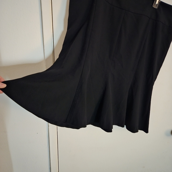 Torrid Trumpet Midi Skirt Black w/Hidden Zipper size 18 - Picture 8 of 8